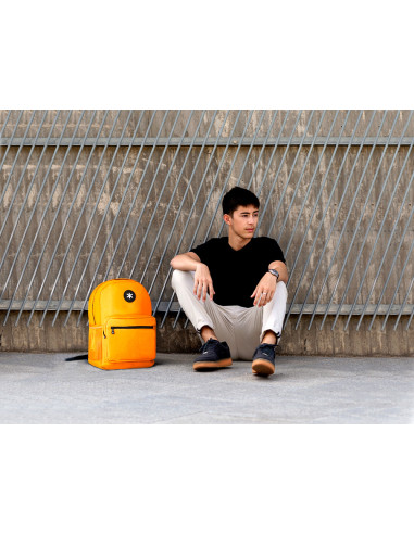 Cartera antartik mochila con asa y bolsillo frontal concremallera color mostaza 320x140x430 mm