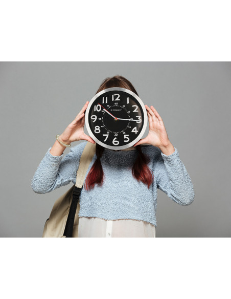 Reloj q-connect de pared metalico redondo 25 cm movimiento silencioso color negro con esfera cromado