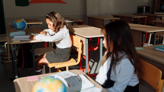 Ayudas Material Escolar 2026/2027 | Becas, Facturas y Lista